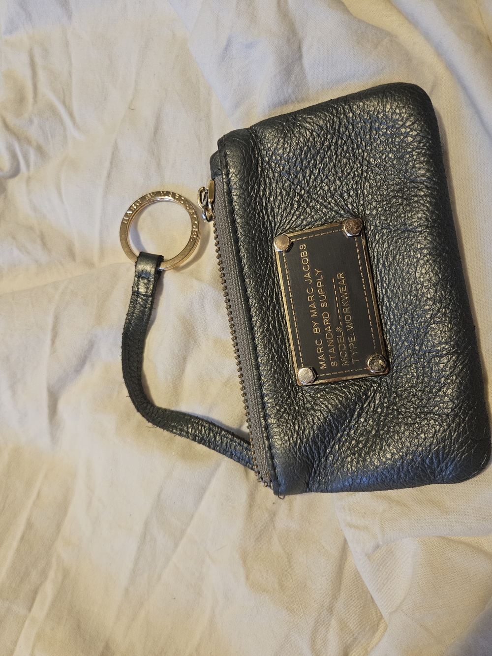 Marc Jacobs Grey Leather Zip Key Pouch - Picture 4 of 6